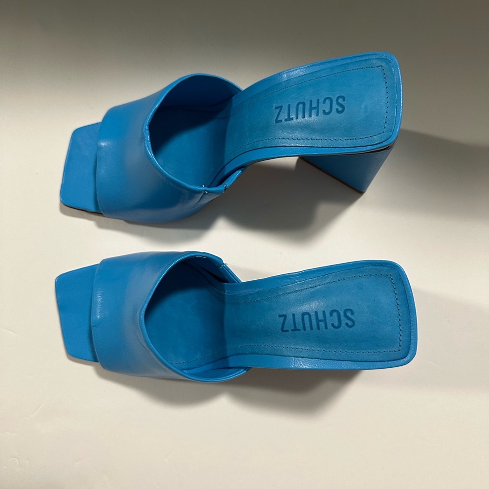 Perfect Summer Heel!!!! SCHUTZ Blue Mules Minimalist Design | Rarely Worn